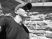 Steven G Hindi