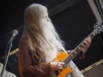 Trish O'Neill & The Netheryears