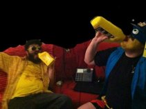 Thee Fother mucking pak man