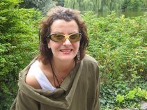 Elke Nelson
