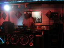 DJ RON RELLA