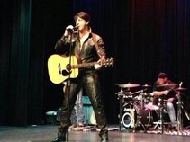 Elvis Tribute Artist, Brent Giddens
