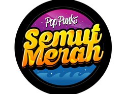 SEMUT MERAH