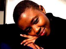 Xoli Mj
