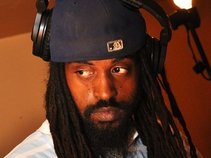 Louwiz DJ 3sum Goemez