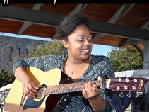 Shana Charell Acoustic