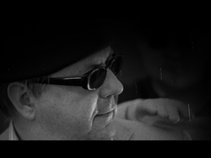 The Ultimate Random Machine