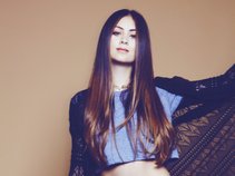 Jasmine Thompson