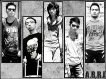 A.B.R.I (Aku Bukan Rocker Idaman)