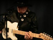 MARLENE VICKERS(  RECORDING ARTIST)