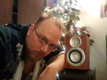 DJ Frankie Holmes