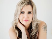 Renée Therése