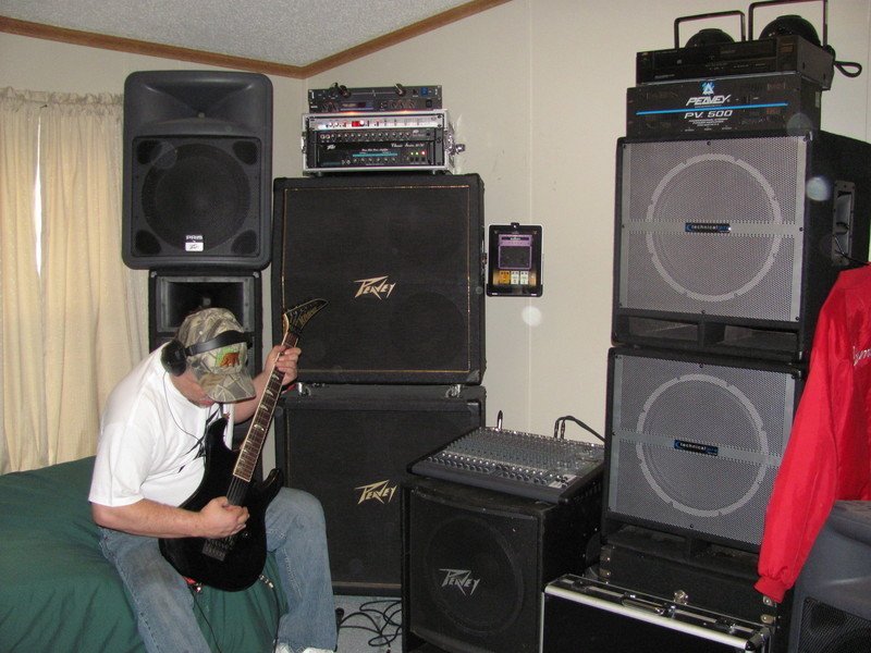 ReverbNation profile picture for @contain