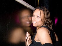 DJ Lady D