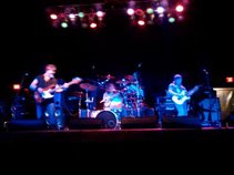 Three Killer Buds ... 3KB