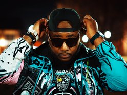 Dekoren Rose | Korey Swagger