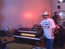 Pat Saxon-Keyboard Musician