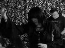 DIVINE-MENTI-DAK (Roby Tav & Tiziana Radis)