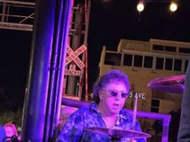 Jimmy Hunter drums