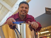 Hear Steel Drums Play featuring Minsky Delmonte