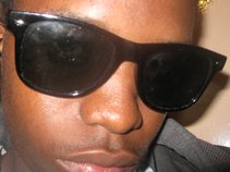 Dj Thesh
