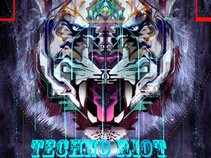 Techno Riot