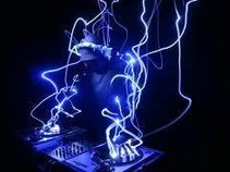 V.DJ(Eki)