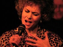 Jenny Evans jazz vocalist