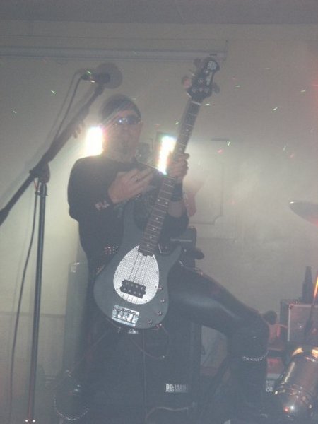 ReverbNation profile picture for @chains