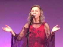 Shelagh McKay Jones - Singer/Songwriter