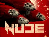 NUDE !