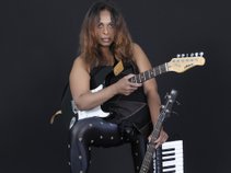 Lea On Bass & Friends