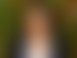 1326770056 lovely headshot ivydscn3880