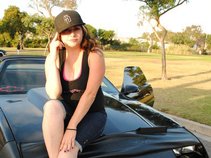 Lady_KnockOut
