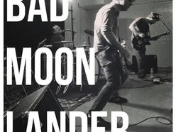 BAD MOON LANDER