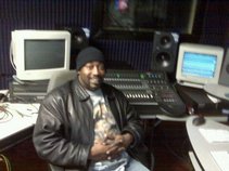 Dj B Smuve