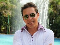 Lucho Hernández