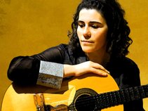 Smaro Gregoriadou - Reinventing Guitar!