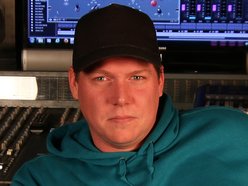 DJ PUNOS