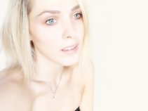 Sina Lloyd