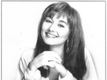 Lari White