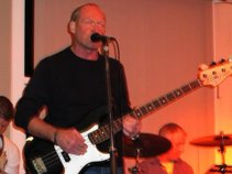 Mr Stringalong