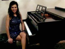 Laura McMillan - Solo Piano