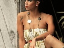 Lola Bleu