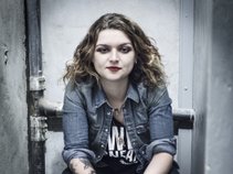Freya Wilcox & The Howl