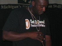 MOE NITTY (rapper/hip-hop journalist)