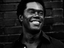 Marlon Saunders