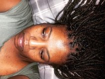 Mz. LadySoul Lonnae'