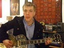 Allan Robertson (TRANSCOLLECTIVE)