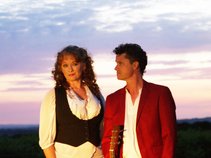 Kathryn Roberts & Sean Lakeman